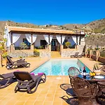 Villa Flores *